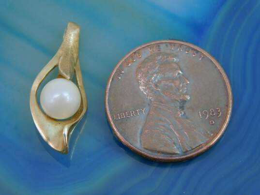 Vintage 14K Gold White Pearl Brushed & Smooth Pointed Pendant 1.1g image number 6