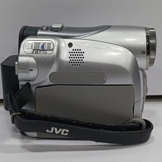 Vintage JVC Digital Compact Video Camera w/Carry Case and Cables image number 3