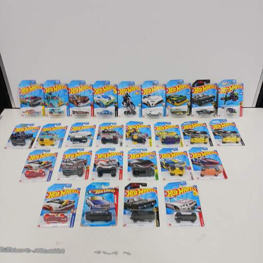 Bundle of New Assorted Hotwheels Cars Collection image number 1