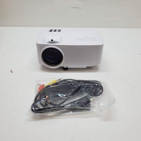 720p Smart Projector with Android TV image number 1