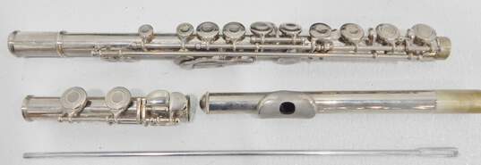 Bundy by Selmer Brand Flutes w/ Cases (Set of 2) image number 5
