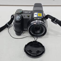 Sony Cybershot DSC-H5 7.2MP Digital Camera with Strap alternative image