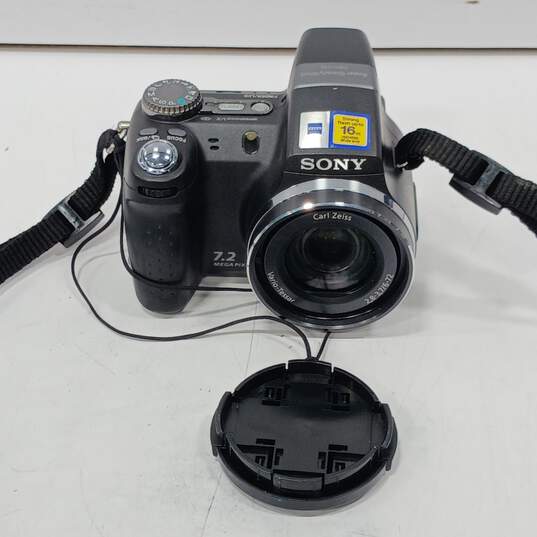 Sony Cybershot DSC-H5 7.2MP Digital Camera with Strap image number 2