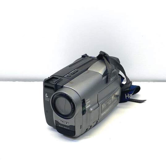 Sony Handycam Vision CCD-TRV52 Video8 Camcorder image number 1