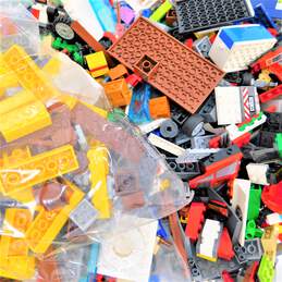 5.4 lbs. Of LEGOS Bricks And Pieces alternative image