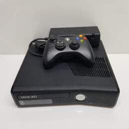 Microsoft Xbox 360 S 250GB Console Bundle with Games & Controller #1 alternative image