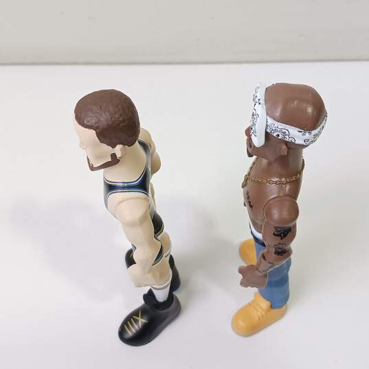 Bundle of 2 Funko Gold Vinyl Figurines IOB (STEPHEN CURRY And TUPAC SHAKUR) image number 4