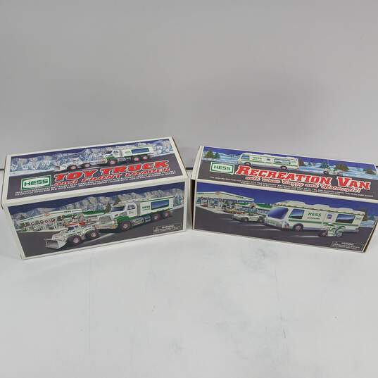 Pair of Hess Toy Vehicles Green/White Reacreaction Van & Toy Truck IOBs image number 1