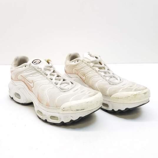Nike Air Max Plus GS White Metallic Red Bronze Shoes Size 5Y Women's Size 6.5 image number 3