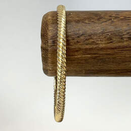 Designer J. Crew Gold-Tone Spiral Twisted Round Bangle Bracelet 17.0g alternative image