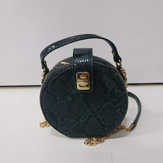 Women's Green Faux Leather Snake Skin Print Crossbody Bag image number 3