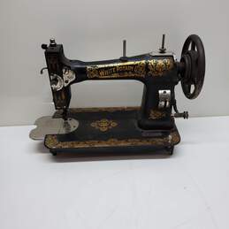 Antique White Rotary USA Sewing Machine FR-2365470 UNTESTED