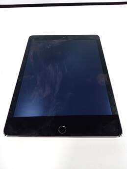 Apple iPad Air 2 Model A1566 alternative image