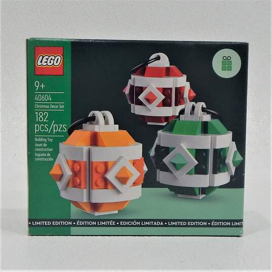 LEGO 40604 Christmas Decor Set image number 1