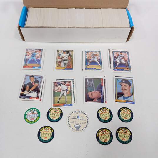 1992 Topps Baseball Sports Trading Cards Bundle image number 5