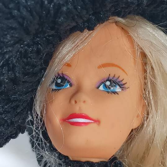3PC Vintage Barbie Dolls w/ Outfits Bundle image number 5