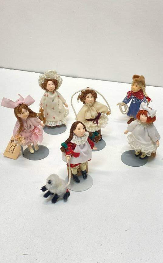 Small People By Cecily 6 Hand Crafted Decorative Home Figurines Dolls image number 1