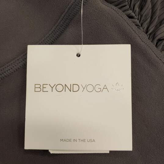 Beyond Yoga Women Grey Leggings XS NWT image number 5