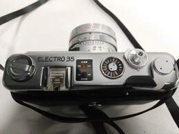 Vintage Electro 35 Film Camera W/Case alternative image