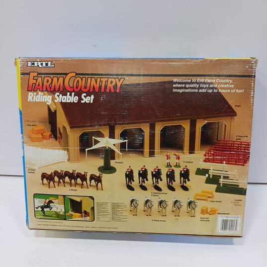 Vintage 1991 Ertl Farm Country Riding Stable Set IOB image number 3