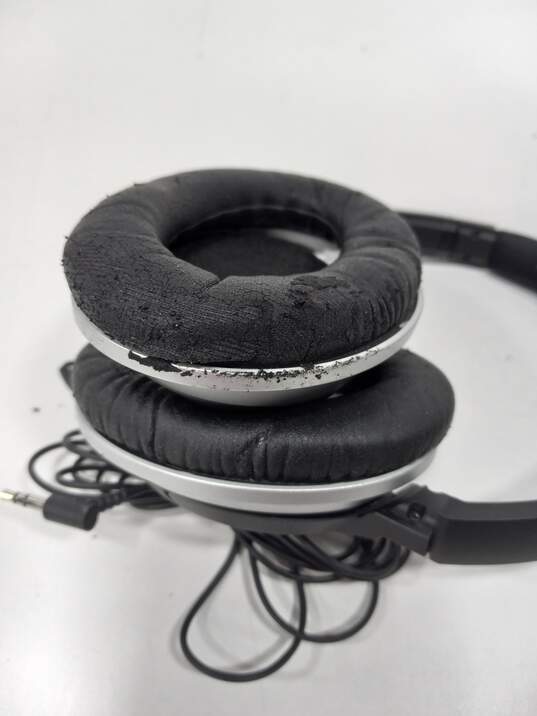Bose Headphones in Bag image number 4