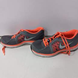 Nike Lace-Up Athletic Sneakers Size 7.5 alternative image