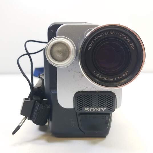 Sony Handycam DCR-TRV250 Digital8 Camcorder image number 2