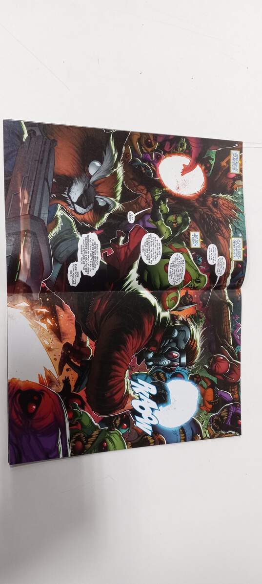 Assorted Marvel Comics Bundle image number 4