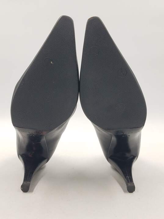 Authentic Burberry Black Pointed Pump W 7.5 image number 5
