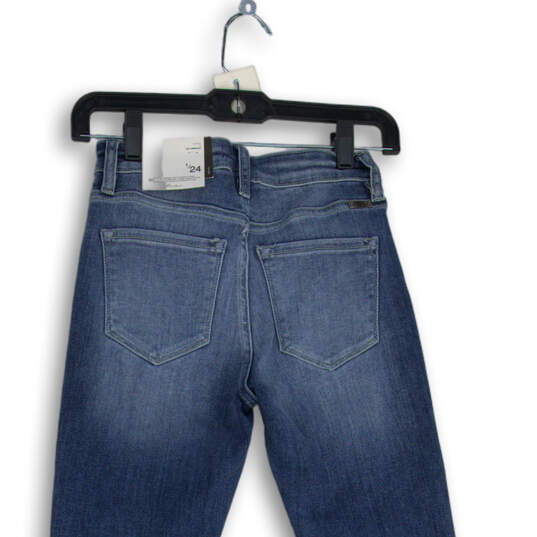 NWT Womens Blue Denim Medium Wash Pockets Regular Fit Straight Jeans Sz 24 image number 1