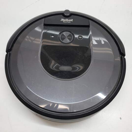 iRobot Roomba i7 Aeroforce Cleaning System Robotic Vacuum Untested image number 3