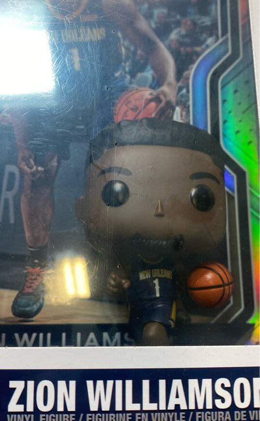 Funko Pop! Trading Card & Vinyl Figure - Zion Williams New Orleans Pelicans image number 2