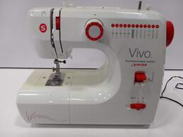 Vivo by Singer1004 The Create & Repair Sewing Machine alternative image