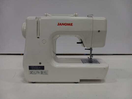 Janome Mini Sewing Machine Model HF107 with Foot Pedal image number 3