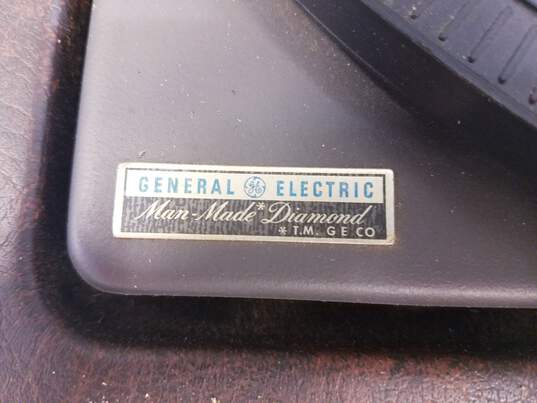 General Electric Trimline 500 Golden State Stereo Record Player-FOR PARTS OR REPAIR, DAMAGED POWER CABLE image number 15