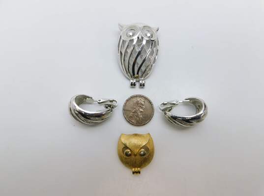 Vintage Crown Trifari Silvertone & Goldtone Owl Bird Textured & Smooth Brooches & Matching Lattice Curved Drop Clip On Earrings Set 37.2g image number 5