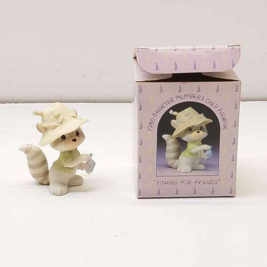 Lot of 8 Assorted Precious Moments Figurines image number 4