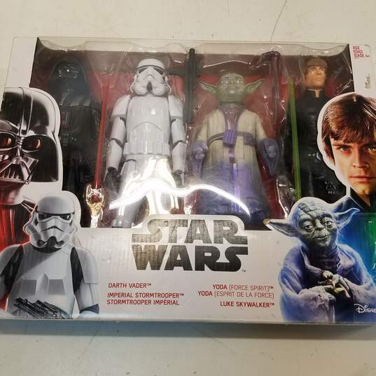 Lot of Star Wars Collectibles image number 5