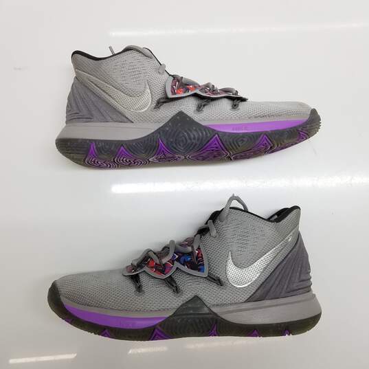 2019 Nike Kyrie 5 'Graffiti' Gray/Purple Basketball Shoes Size 6Y image number 4