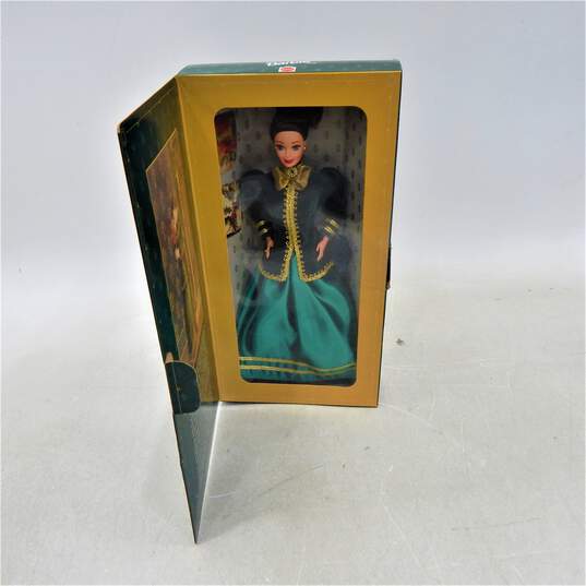 Lot of 3 Mattel Barbie Hallmark Yuletide Romance Holiday Memories Victorian Elegance image number 6