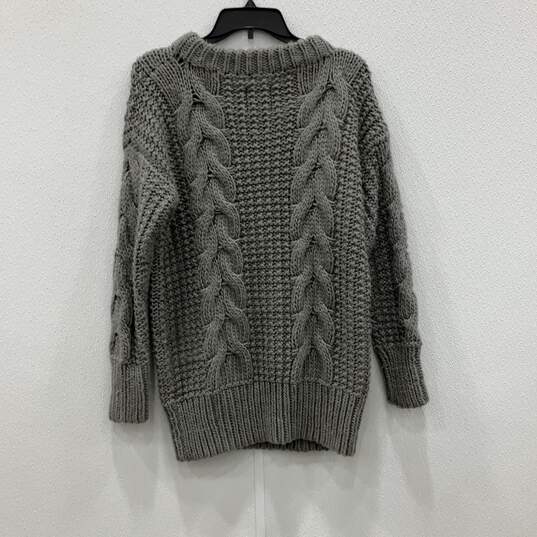 Womens Gray Cable Knit Round Neck Long Sleeve Pullover Sweater Size XS image number 2