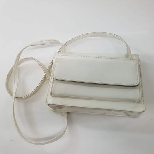 Liz Claiborne Vintage White Leather Crossbody Bag image number 4