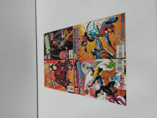 Bundle of 15 Assorted Spiderman Comics image number 2