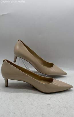 Michael Kors Womens Light Beige Shoes Size 9.5M alternative image