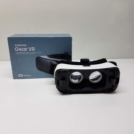 Samsung Gear VR Oculus - Missing Front Cover - NOT TESTED. image number 1