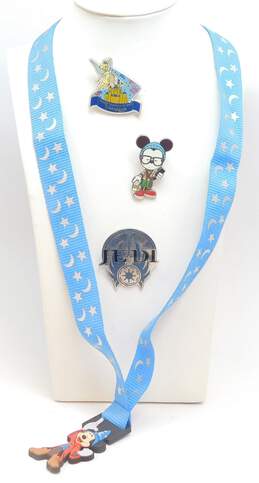 Collectible Disney Mickey Mouse Star Wars Tinkerbell Trading Pins & Lanyard 47.6g