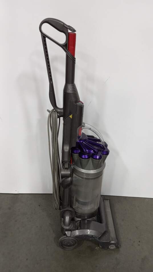 DC17 Absolute Upright Vacuum image number 3