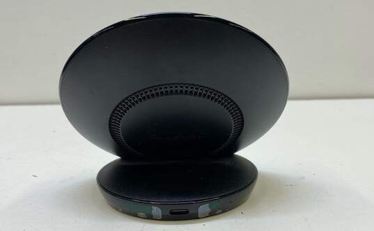 Samsung Fast Charge Wireless Charging Stand image number 4