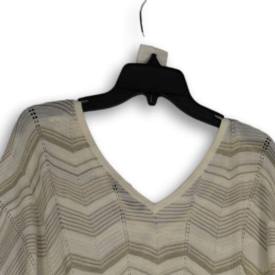 Womens White Gold Chevron Short Sleeve V-Neck Pullover Sweater Size M image number 4