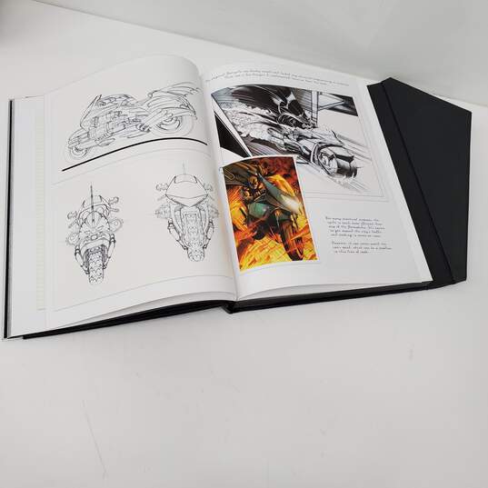 The Batman Files 2011 Andrew McMeel Deluxe Hardcover Edition Graphic Illustration Book 13 x 10 image number 2